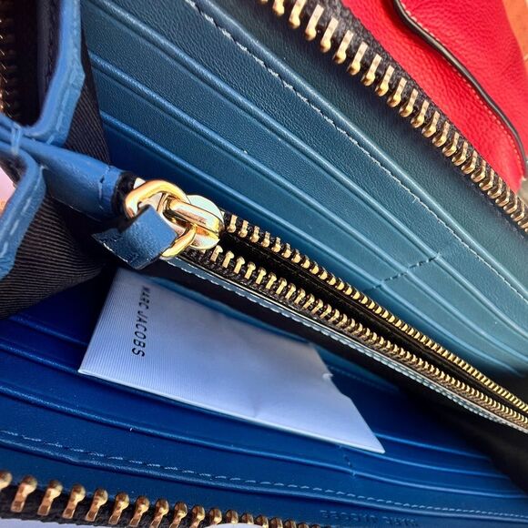 Marc Jacobs Electric Blue Zip Close Continental Leather Wallet w/ Gold Hardware - Picture 4 of 6